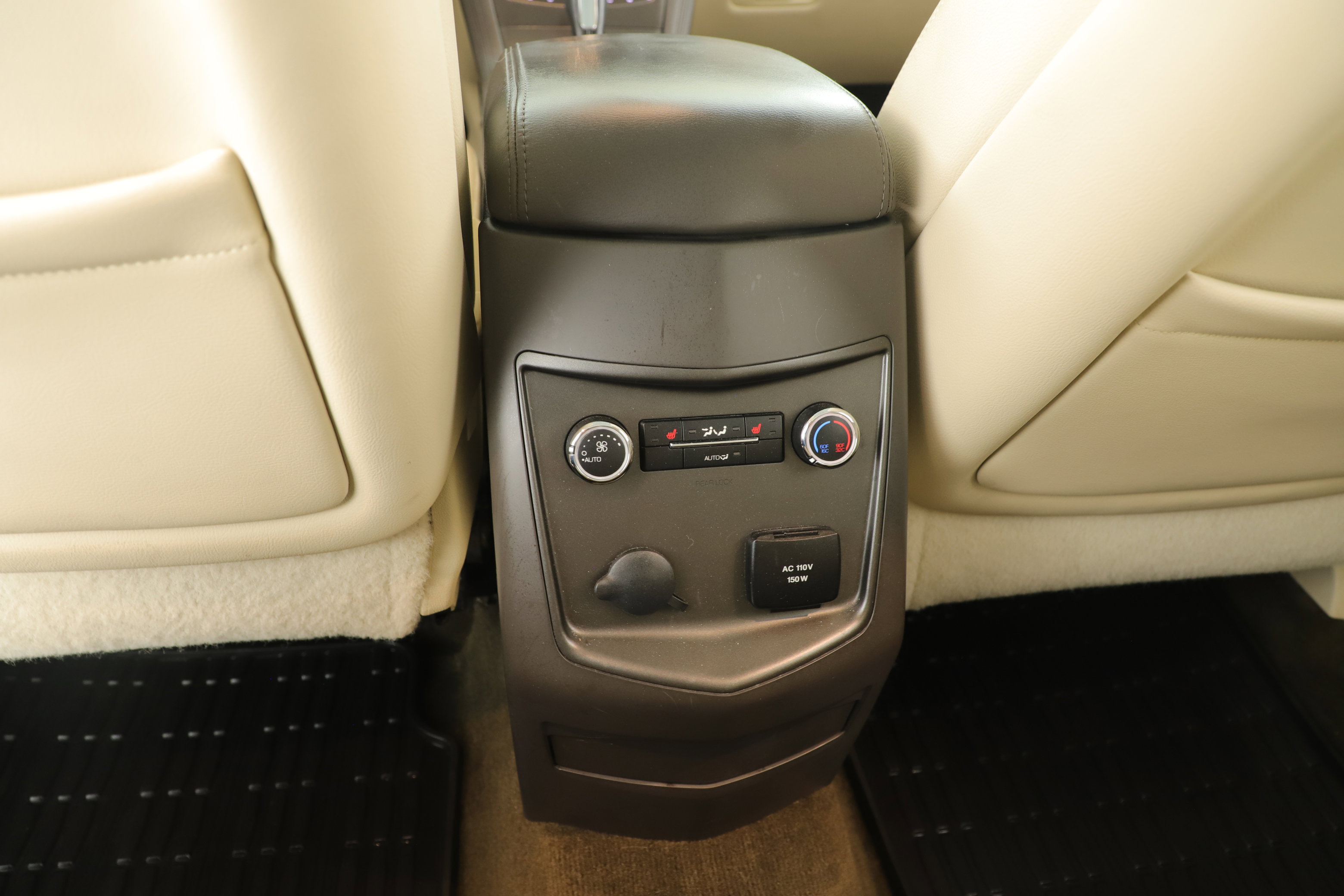 Used 2016 Lincoln MKT AWD w/ Equipment Group 201A image 24