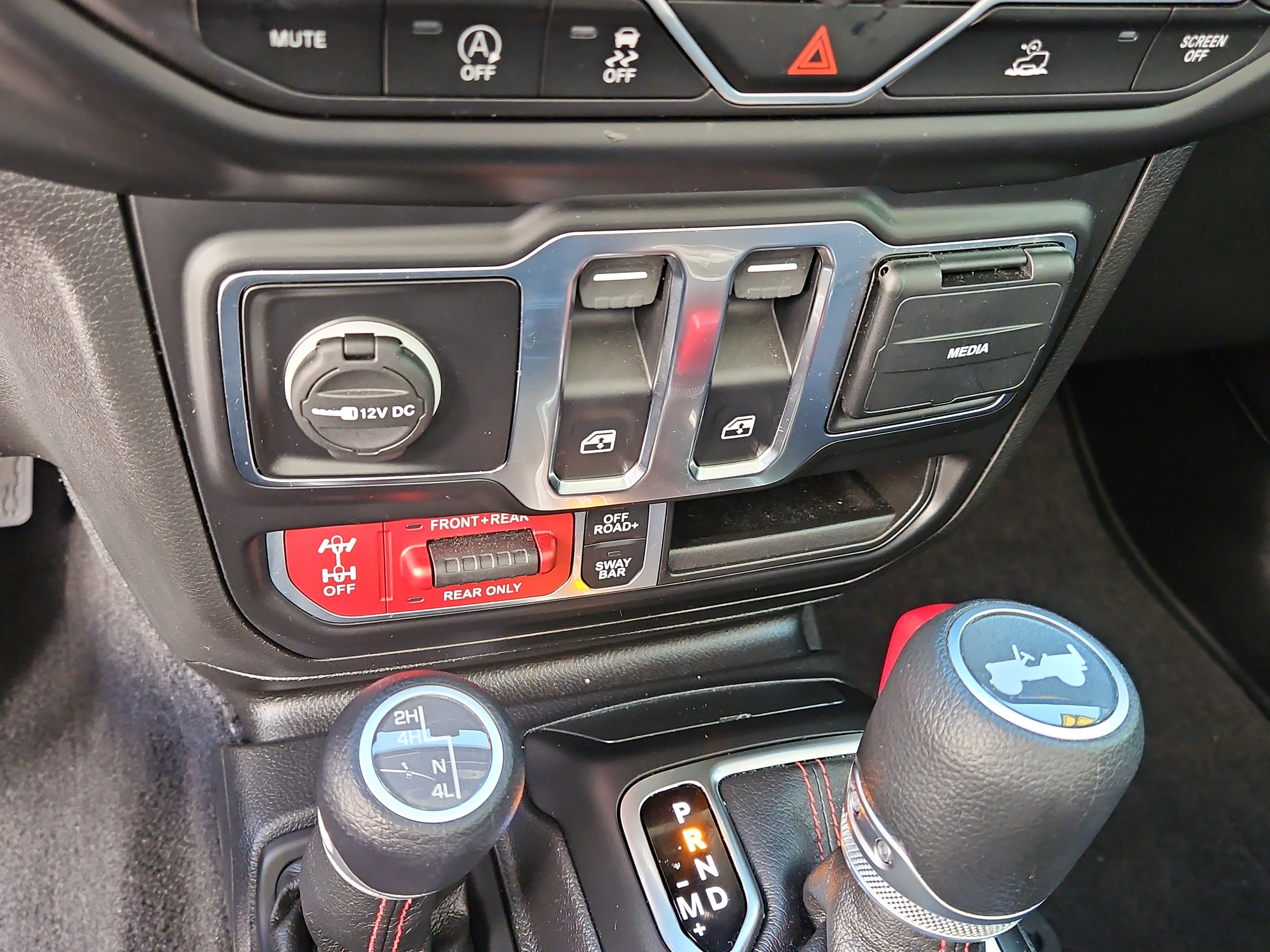 Used 2021 Jeep Wrangler Rubicon AWD/4WD image 18