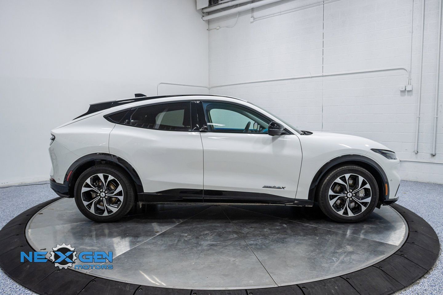 Used 2024 Ford Mustang Mach-E Premium image 8