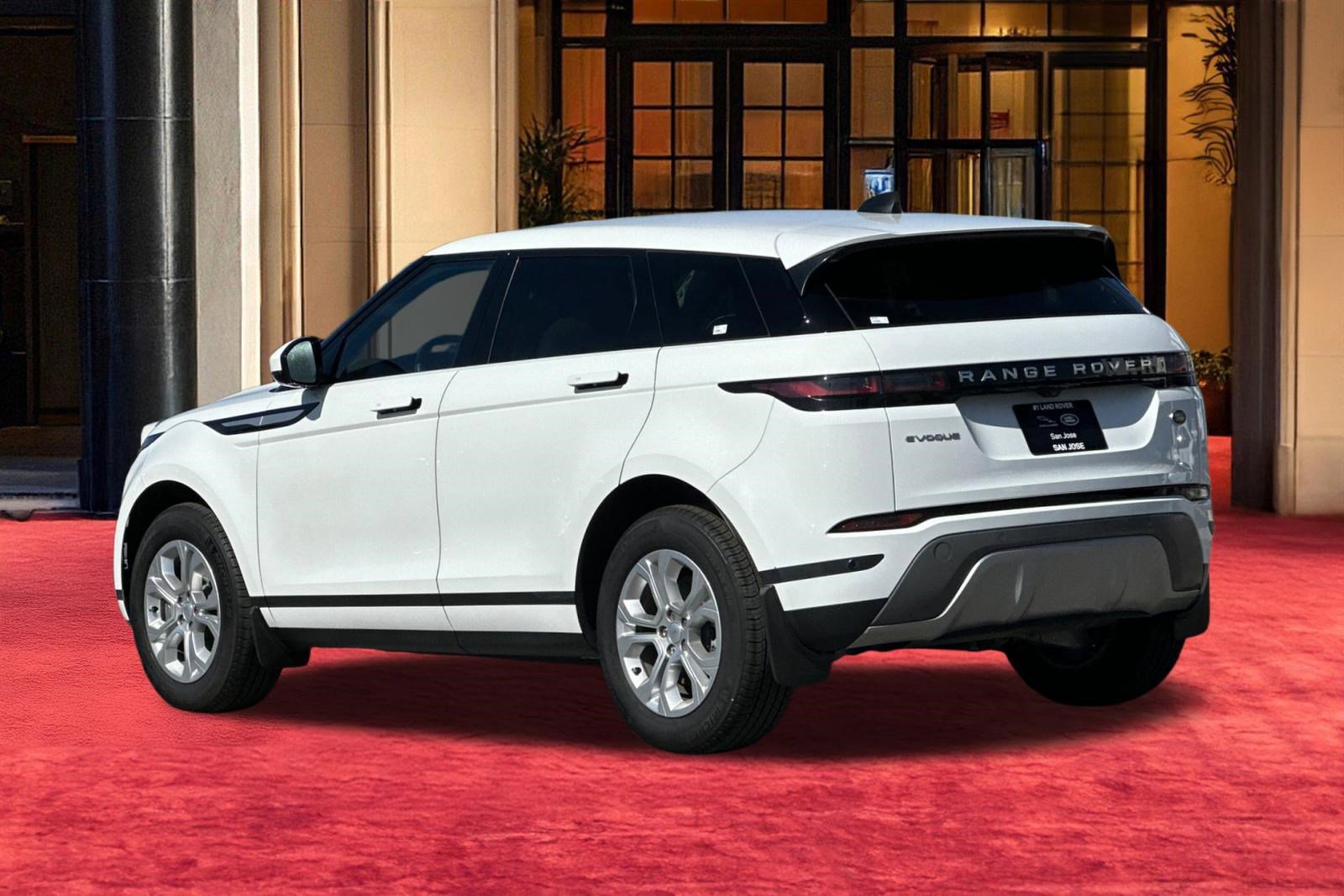 Used 2023 Land Rover Range Rover Evoque S image 4