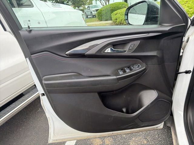 Used 2023 Chevrolet TrailBlazer RS w/ Convenience Package FWD image 7