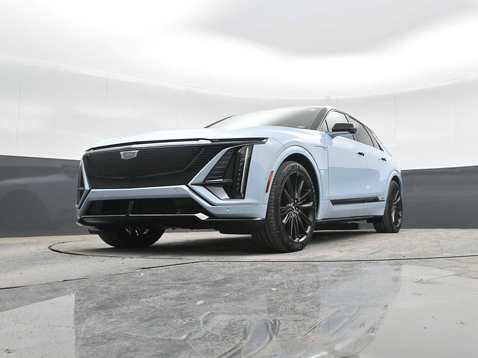 New 2026 Cadillac Lyriq V image 39