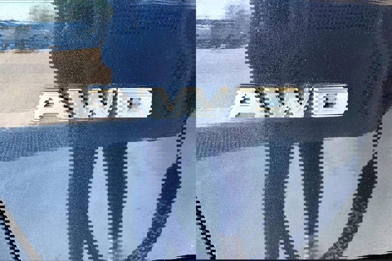 Used 2017 Cadillac XT5 Platinum image 9