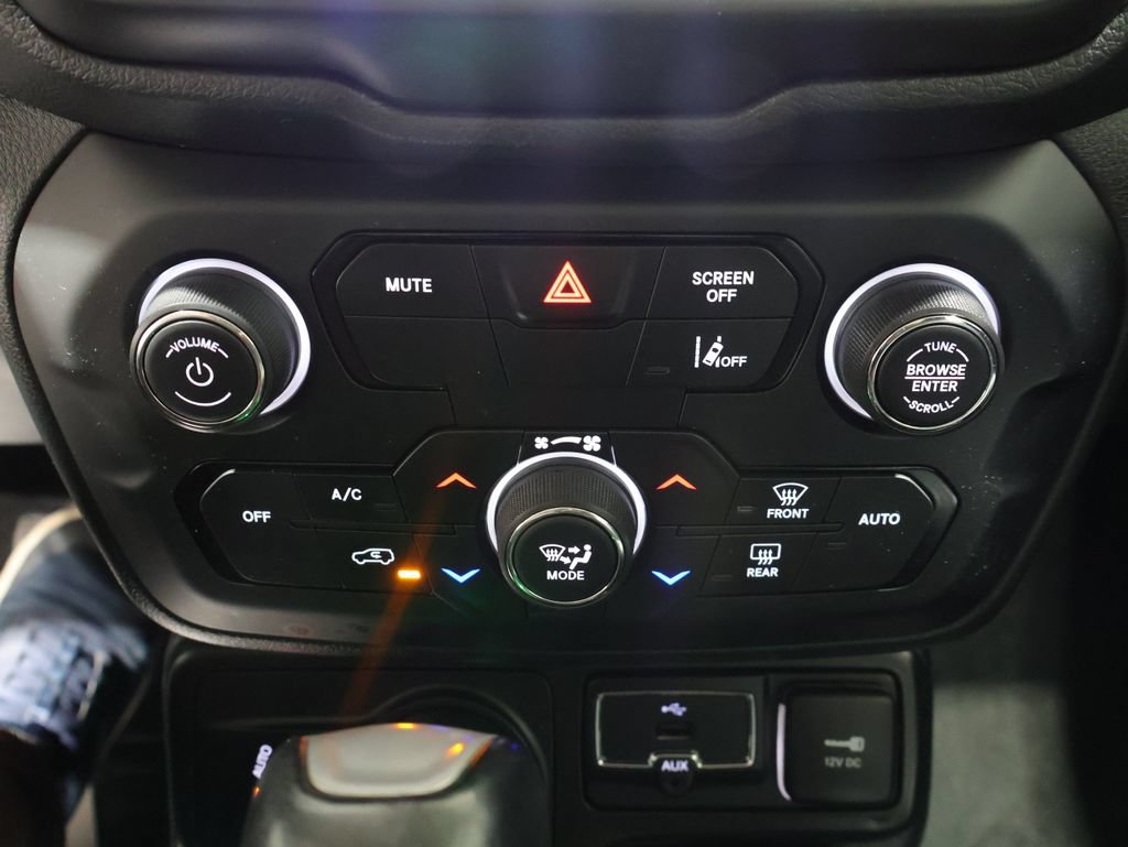Certified 2021 Jeep Renegade Limited AWD/4WD image 36