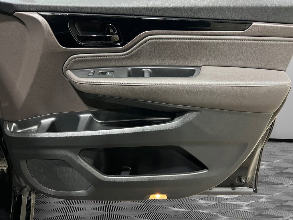 Used 2019 Honda Odyssey Touring image 14