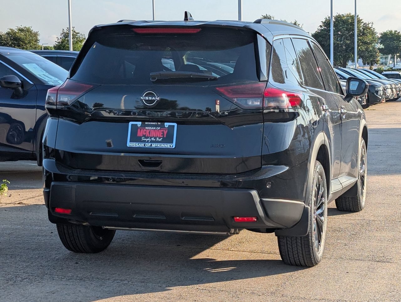 New 2026 Nissan Rogue Dark Armor AWD/4WD image 4