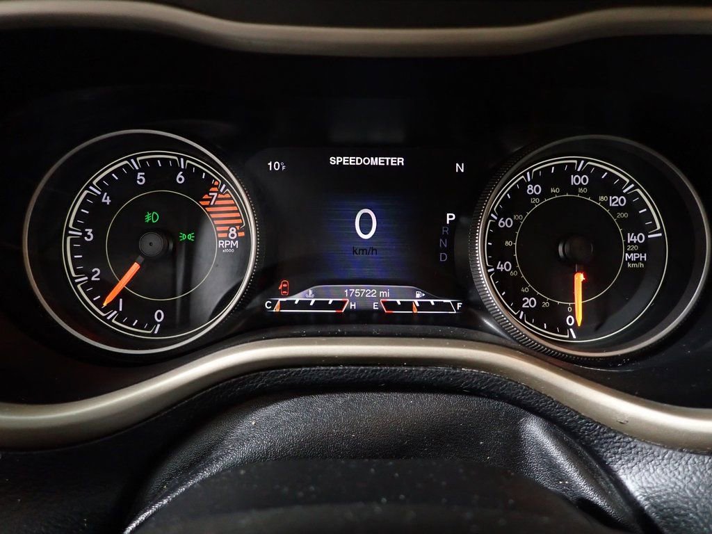 Used 2016 Jeep Cherokee Limited image 23