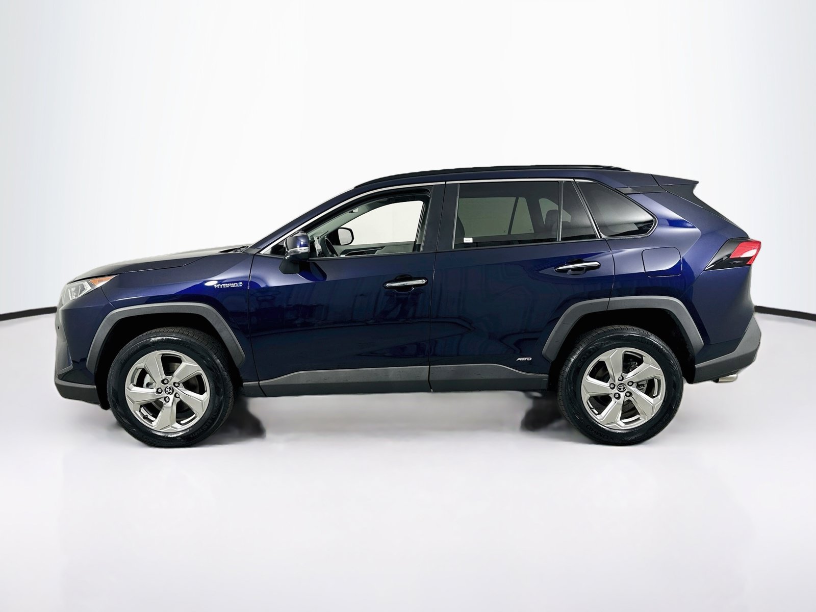 Used 2021 Toyota RAV4 Limited AWD/4WD image 8