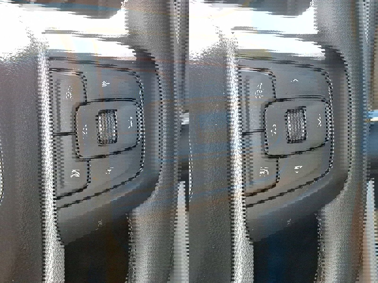 Certified 2023 GMC Yukon XL Denali image 18