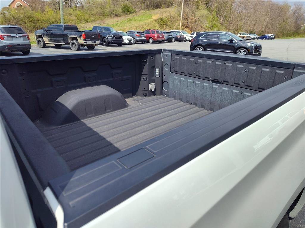 Used 2024 Chevrolet Silverado 1500 High Country w/ High Country Premium Package AWD/4WD image 10