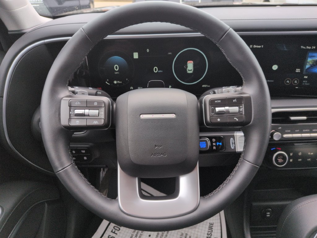 Used 2026 Hyundai Palisade SEL FWD image 14