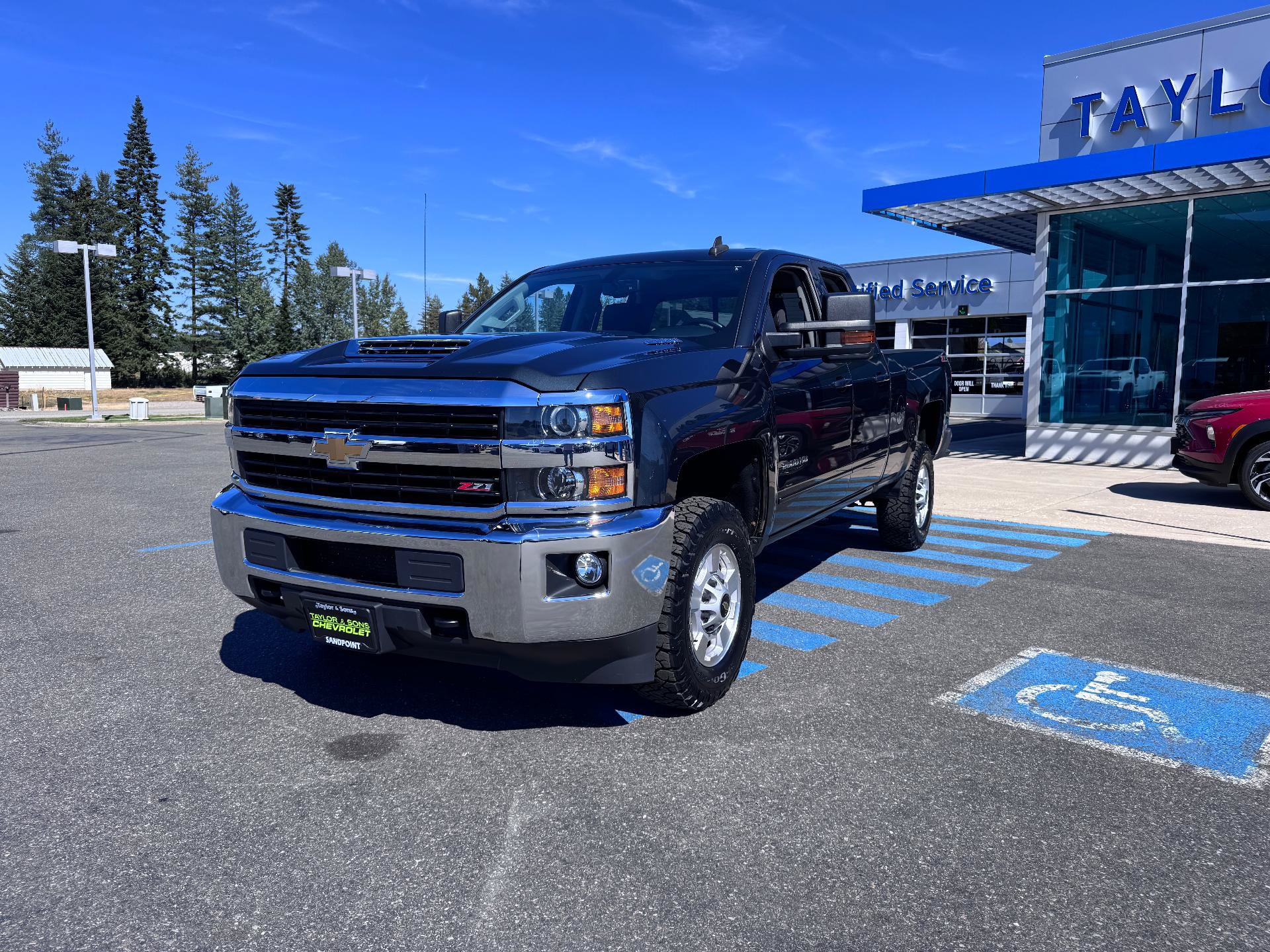 Used 2017 Chevrolet Silverado 2500 LT w/ LT Convenience Package AWD/4WD image 3