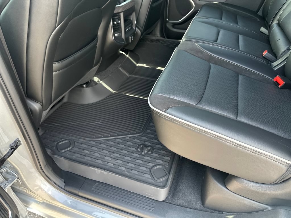 New 2026 RAM 1500 Laramie w/ Night Edition AWD/4WD image 33