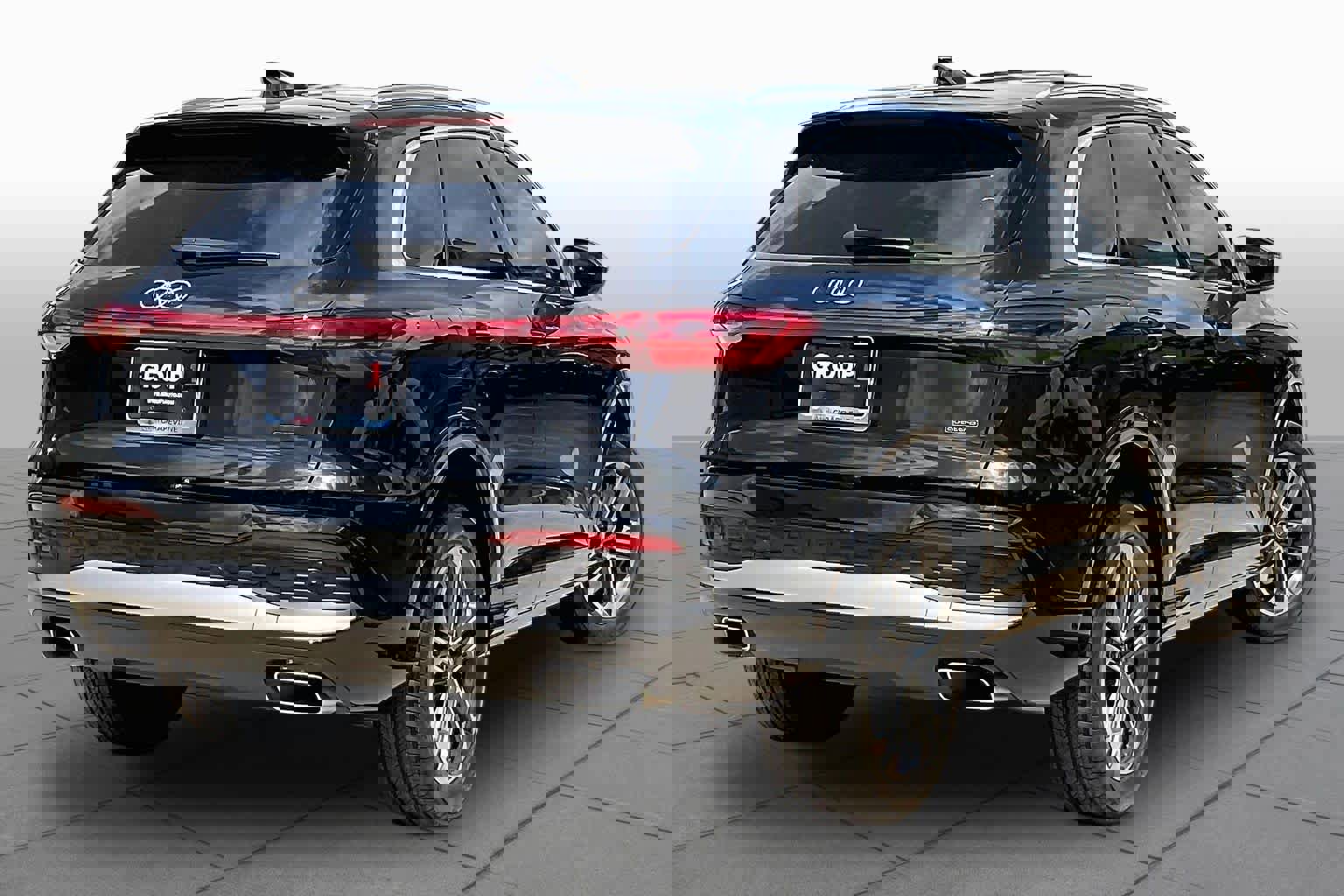 Used 2025 Audi Q5 Premium w/ Convenience Package image 12