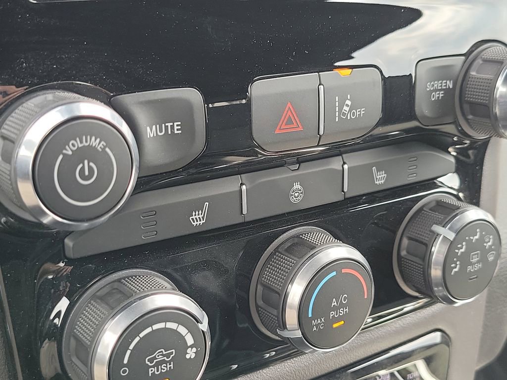 New 2026 RAM 1500 4x4 Crew Cab image 22