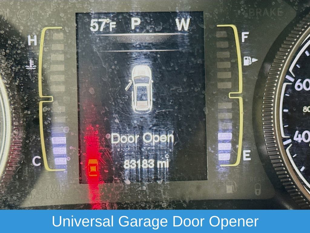 Used 2017 Jeep Cherokee Latitude w/ Comfort/Convenience Group image 16