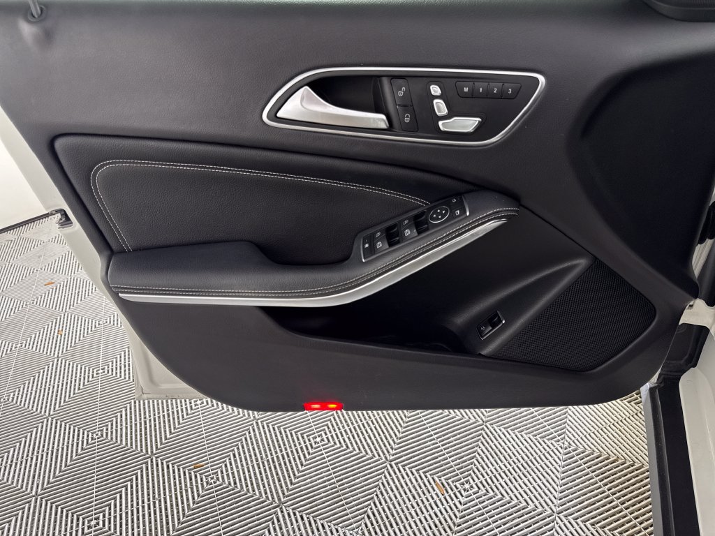 Used 2020 Mercedes-Benz GLA 250 image 9