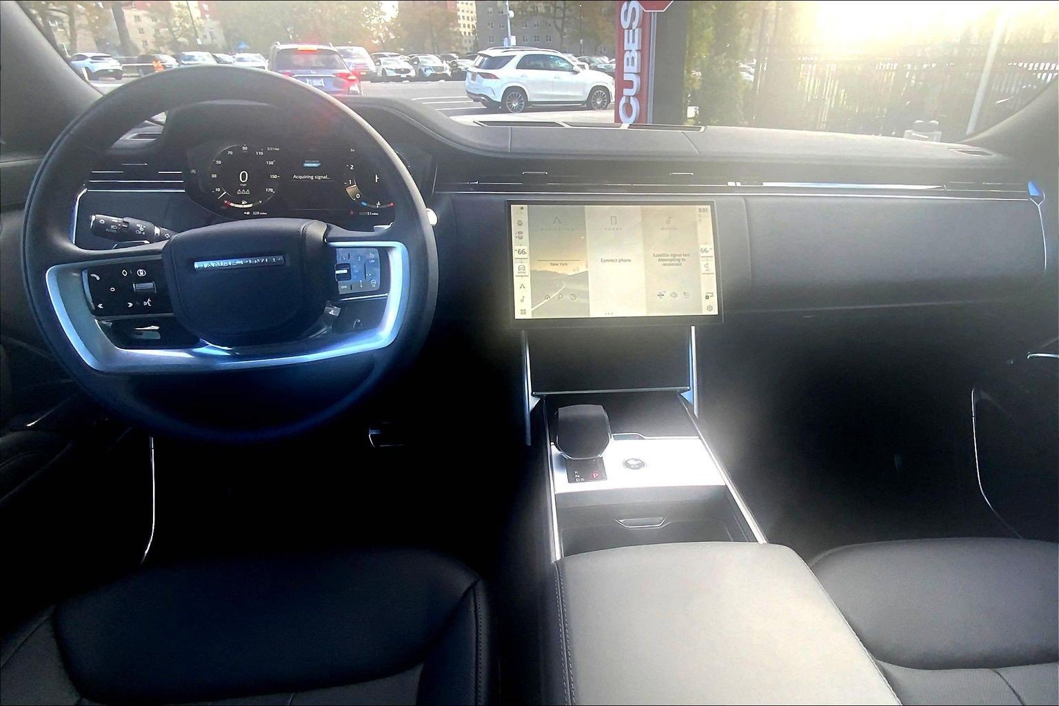 New 2025 Land Rover Range Rover SE image 5