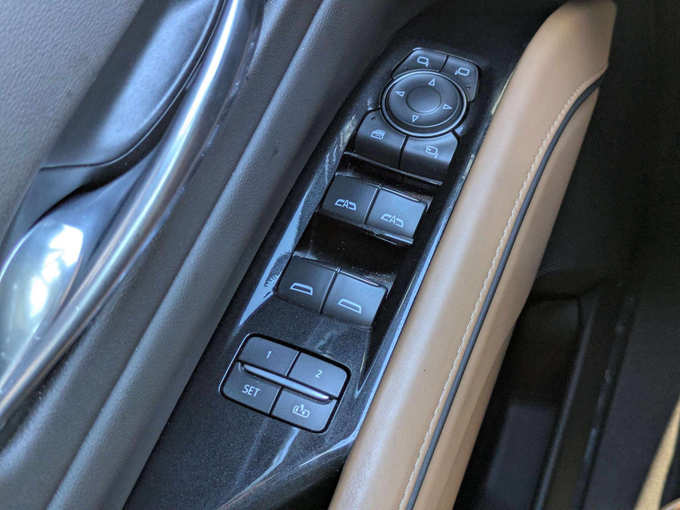 Used 2022 Cadillac Escalade Premium Luxury AWD/4WD image 24