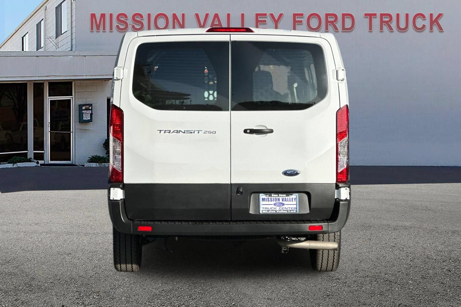 Used 2025 Ford Transit 250 Low Roof w/ Exterior Upgrade Package RWD image 5