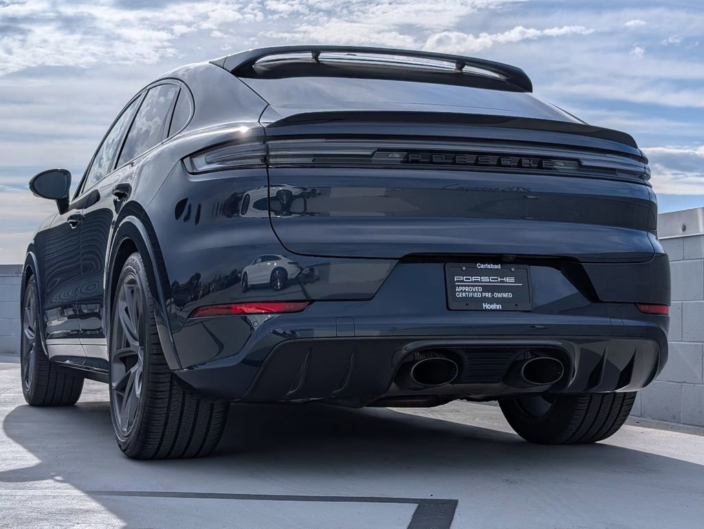 Certified 2025 Porsche Cayenne GTS image 3