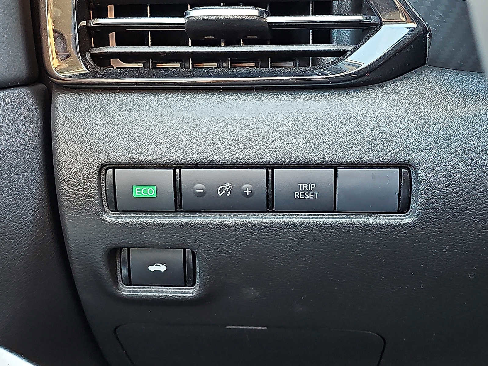 Used 2025 Nissan Sentra SR image 24