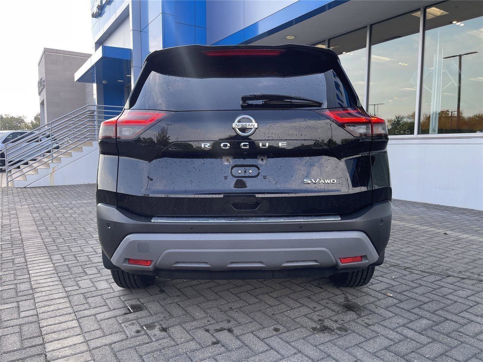 Used 2021 Nissan Rogue SV image 4