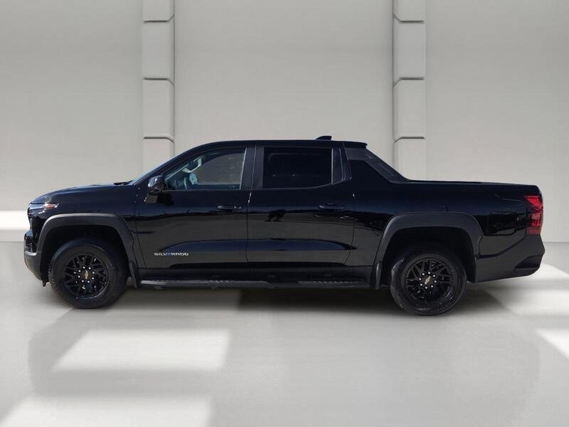 Used 2024 Chevrolet Silverado EV W/T AWD/4WD image 2