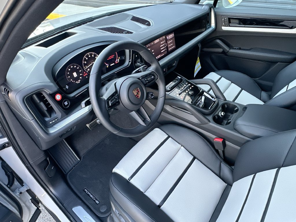 New 2027 Porsche Cayenne S AWD/4WD image 4