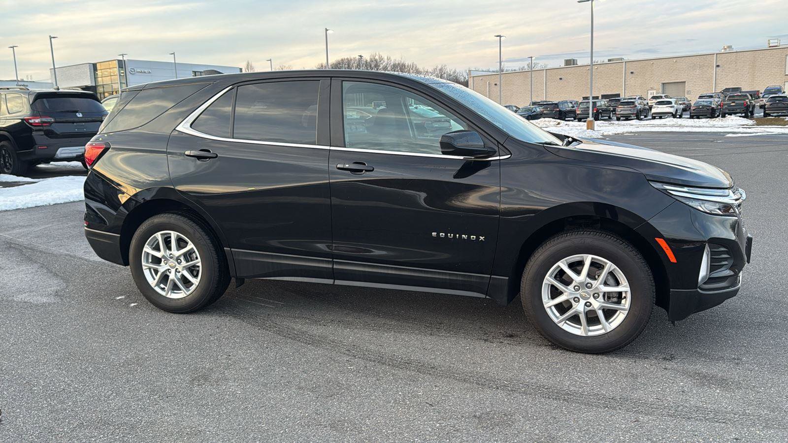 Used 2022 Chevrolet Equinox LT image 3