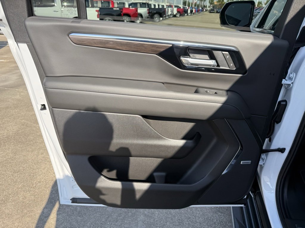 New 2026 Chevrolet Suburban LT w/ Comfort Package image 28