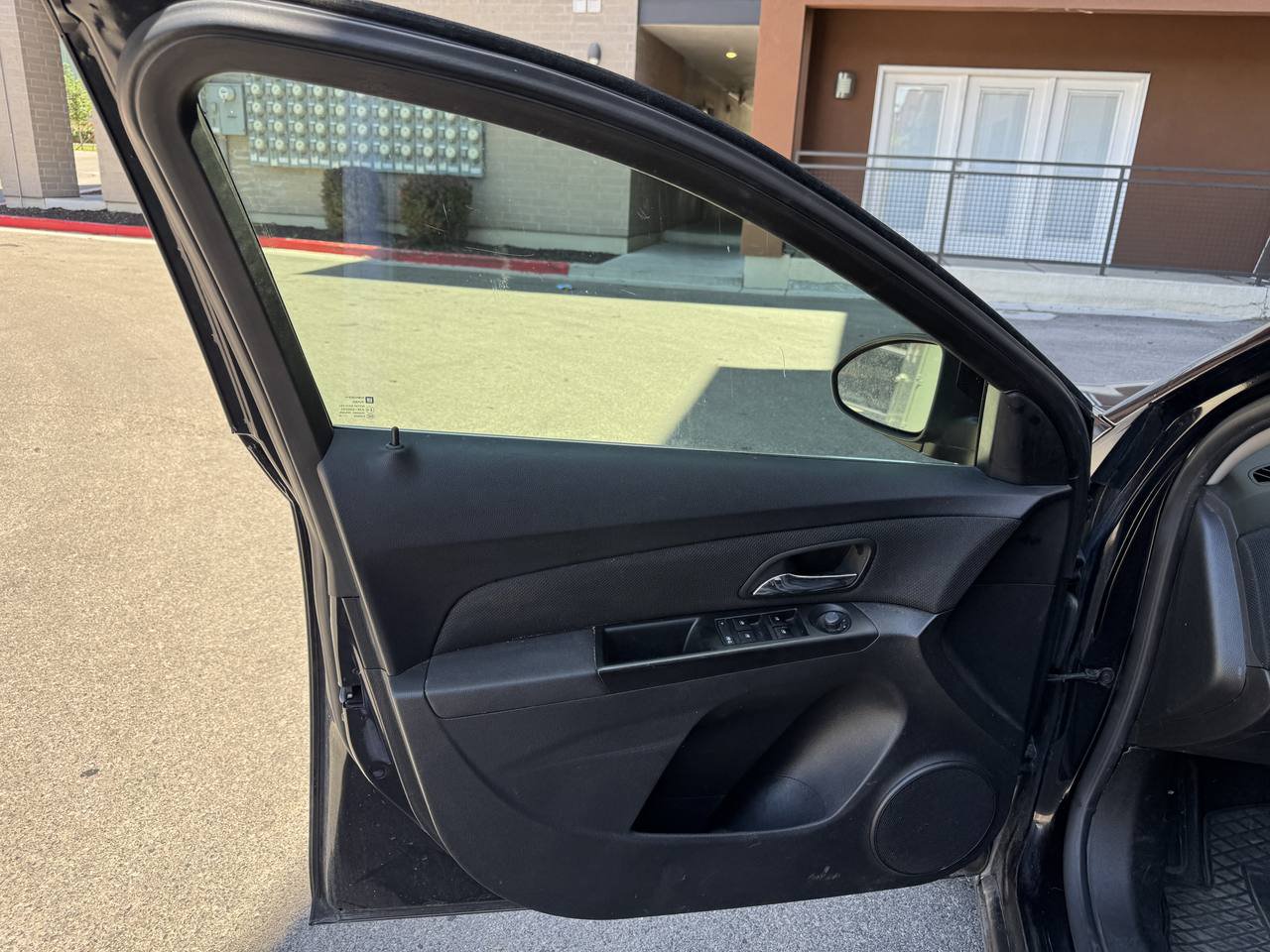 Used 2013 Chevrolet Cruze LT w/ Technology Package FWD image 7