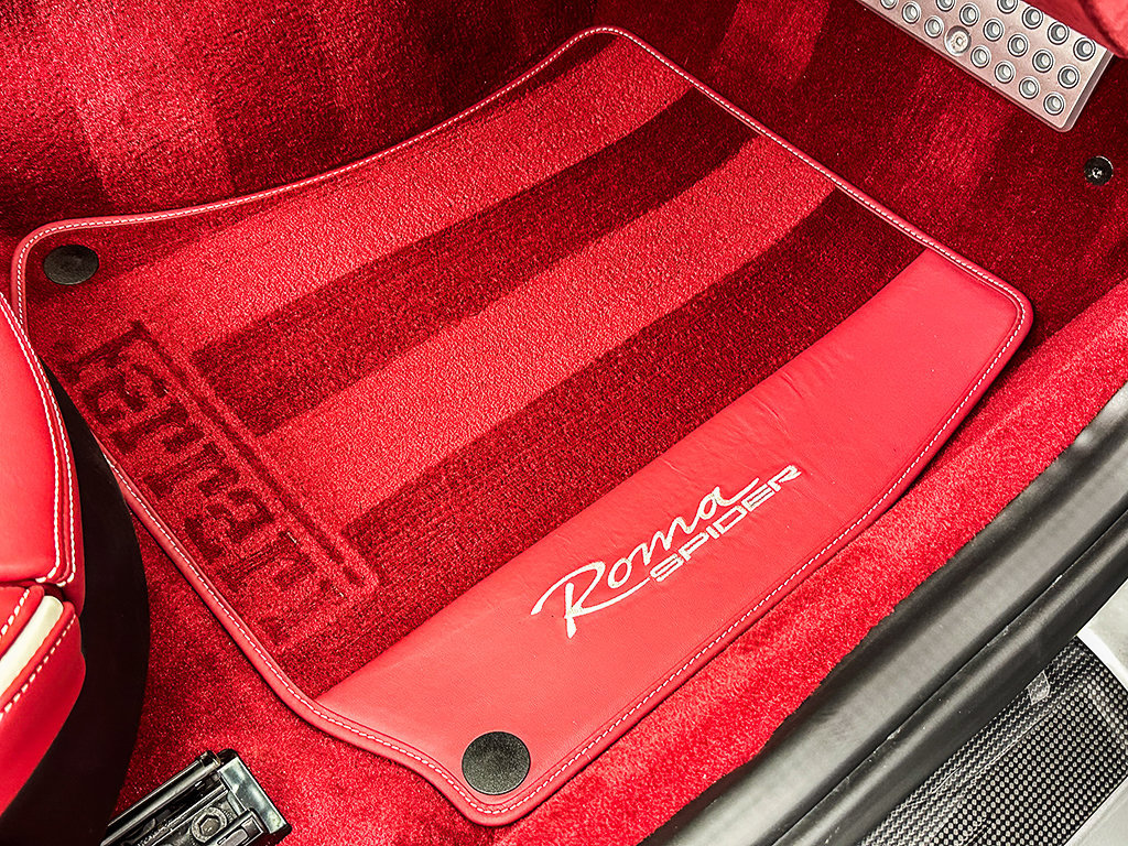 Certified 2025 Ferrari Roma Spider RWD image 23