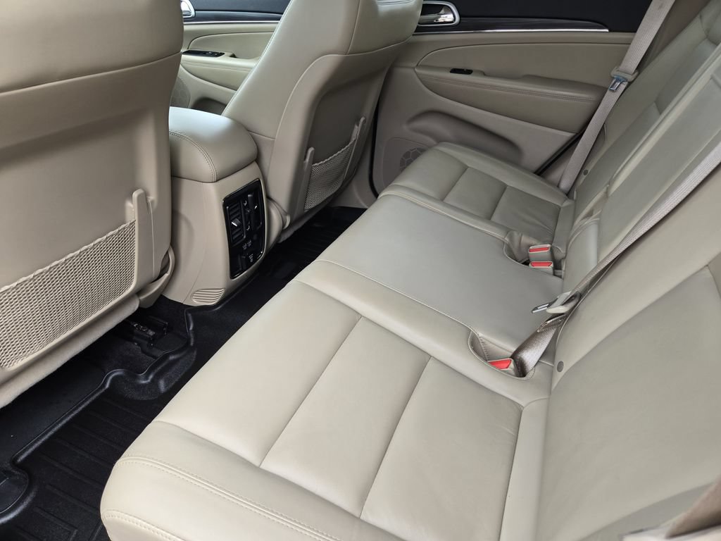 Used 2019 Jeep Grand Cherokee Limited AWD/4WD image 23