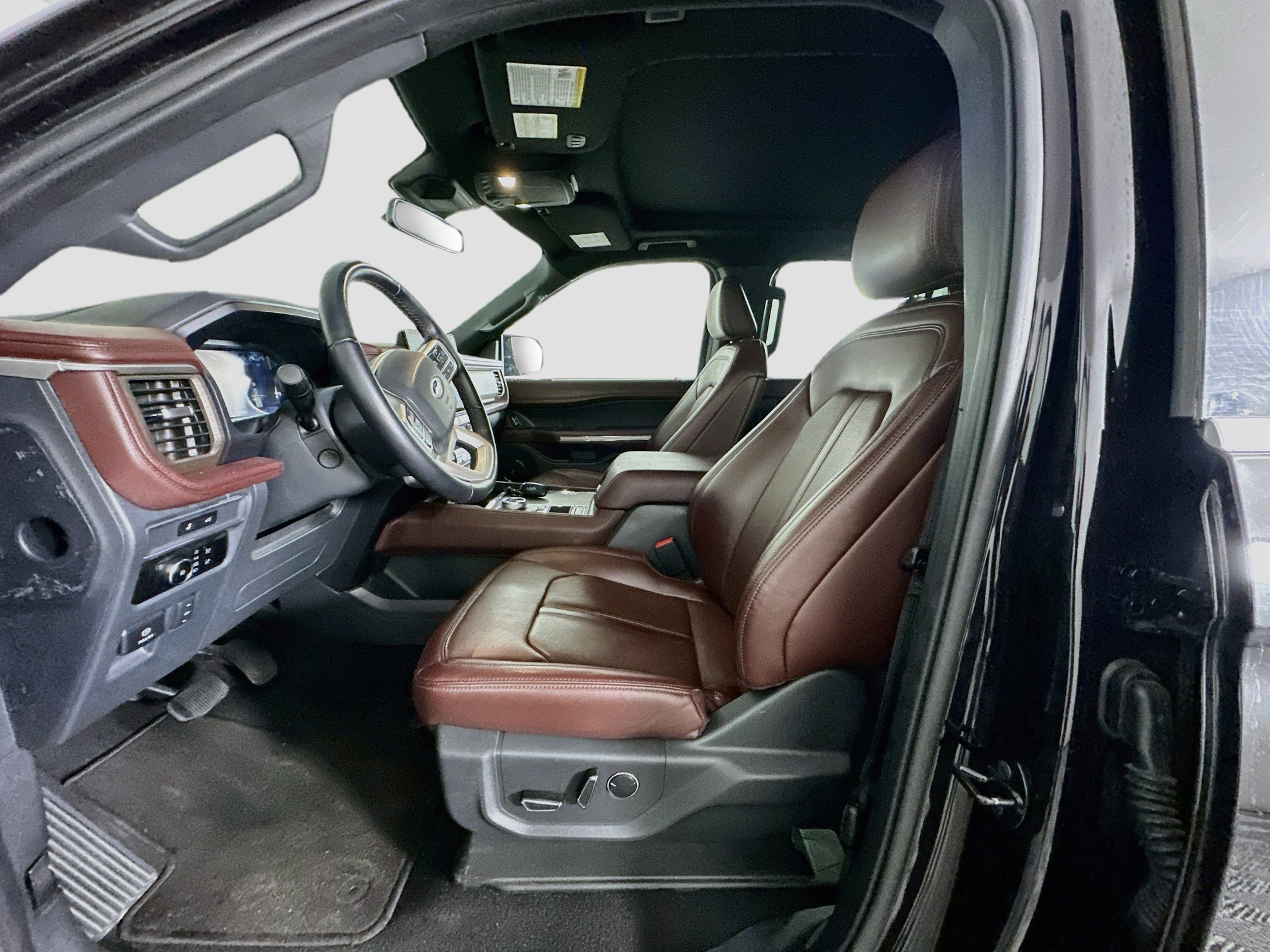Used 2024 Ford Expedition Max Limited RWD image 13
