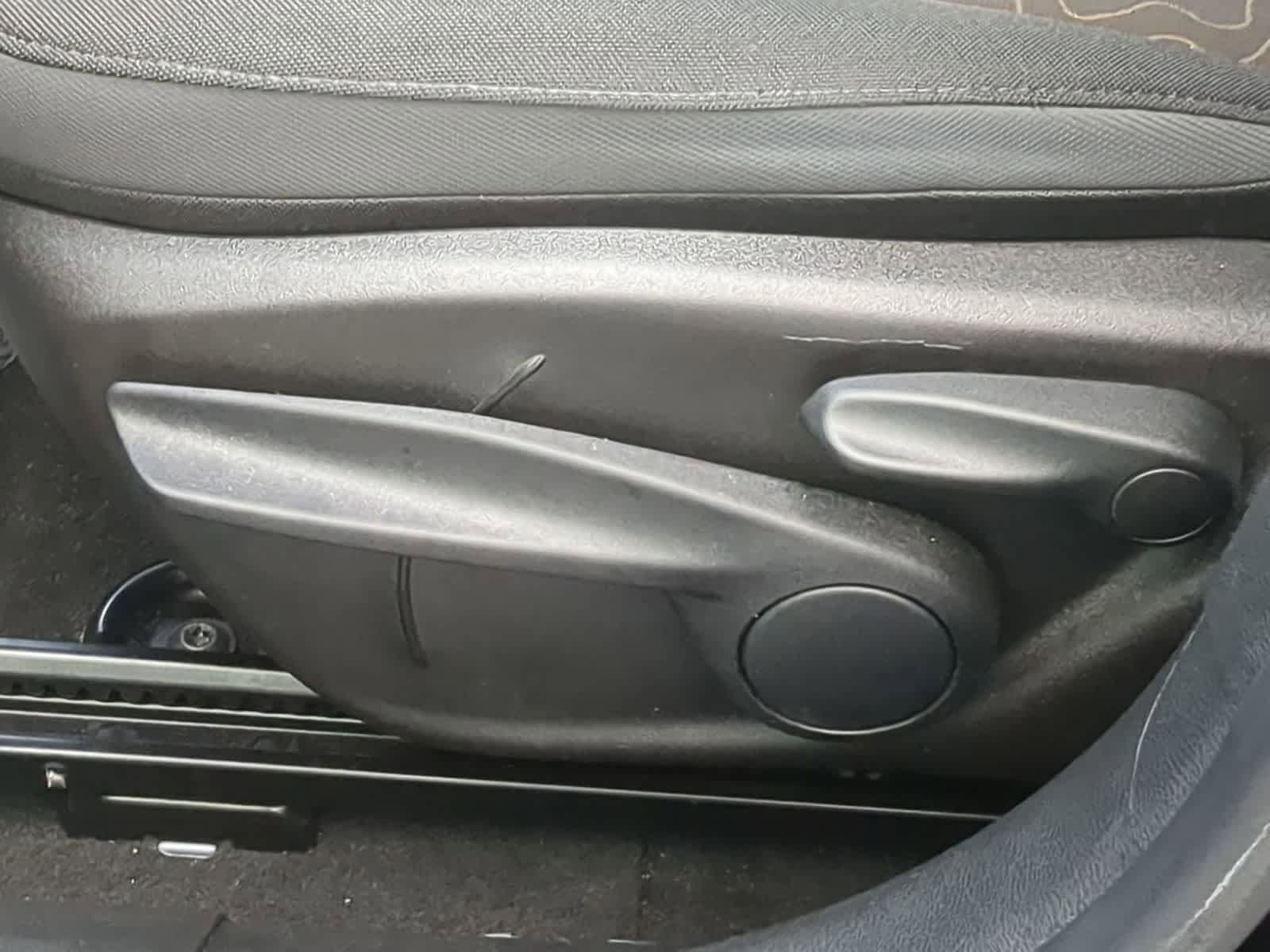 Certified 2023 Jeep Renegade Latitude image 17