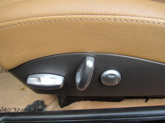 Used 2006 Porsche Cayman S RWD image 12