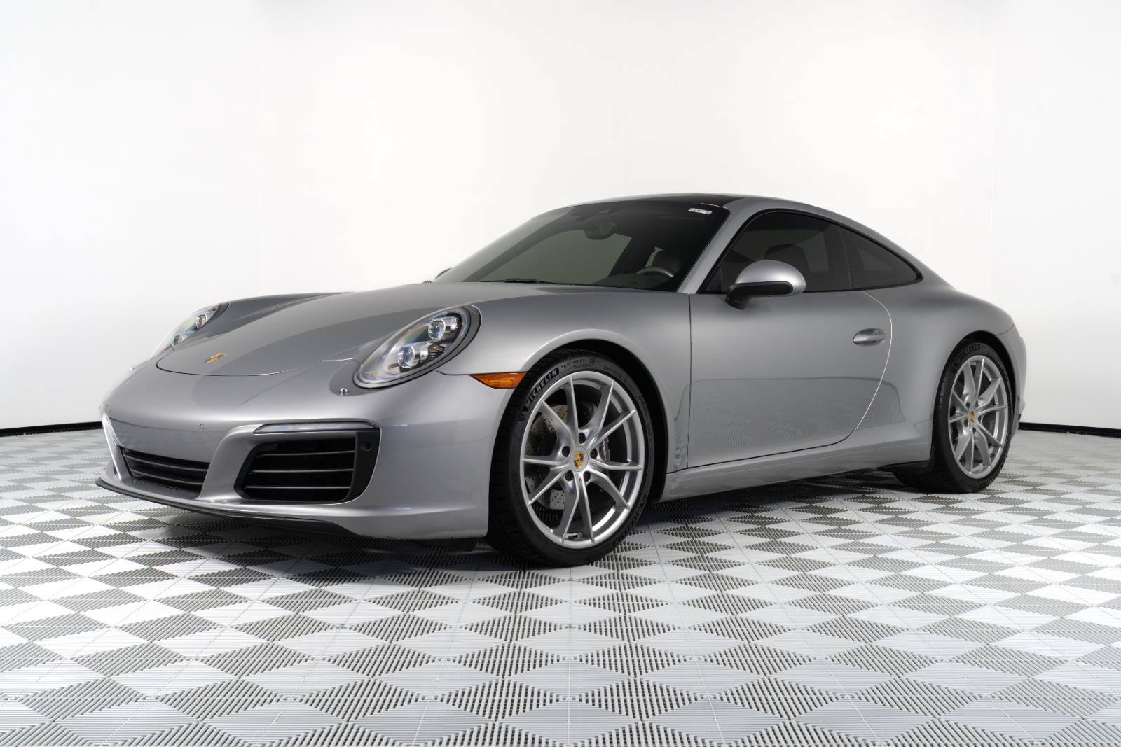 Used 2017 Porsche 911 Carrera RWD image 7
