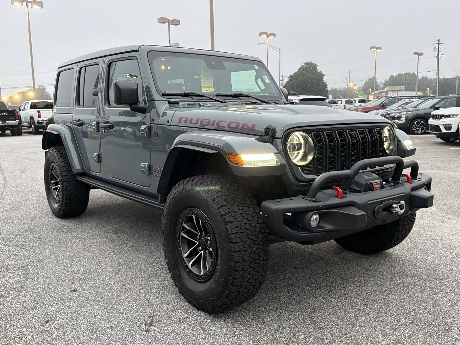 Used 2025 Jeep Wrangler Unlimited Rubicon AWD/4WD image 4