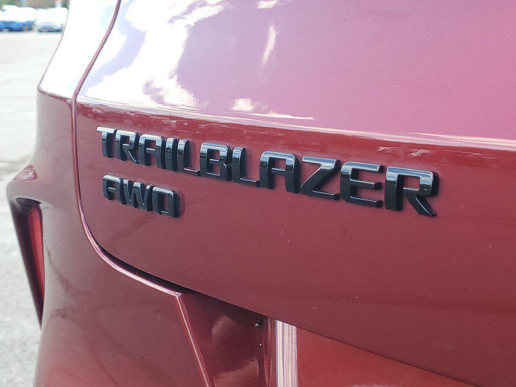 Used 2024 Chevrolet TrailBlazer RS AWD/4WD image 30