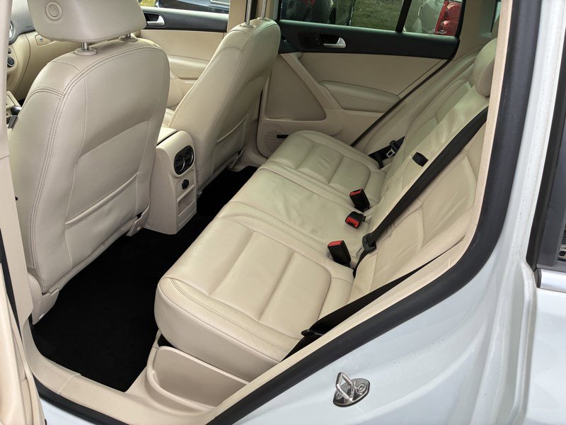 Used 2016 Volkswagen Tiguan SEL image 15