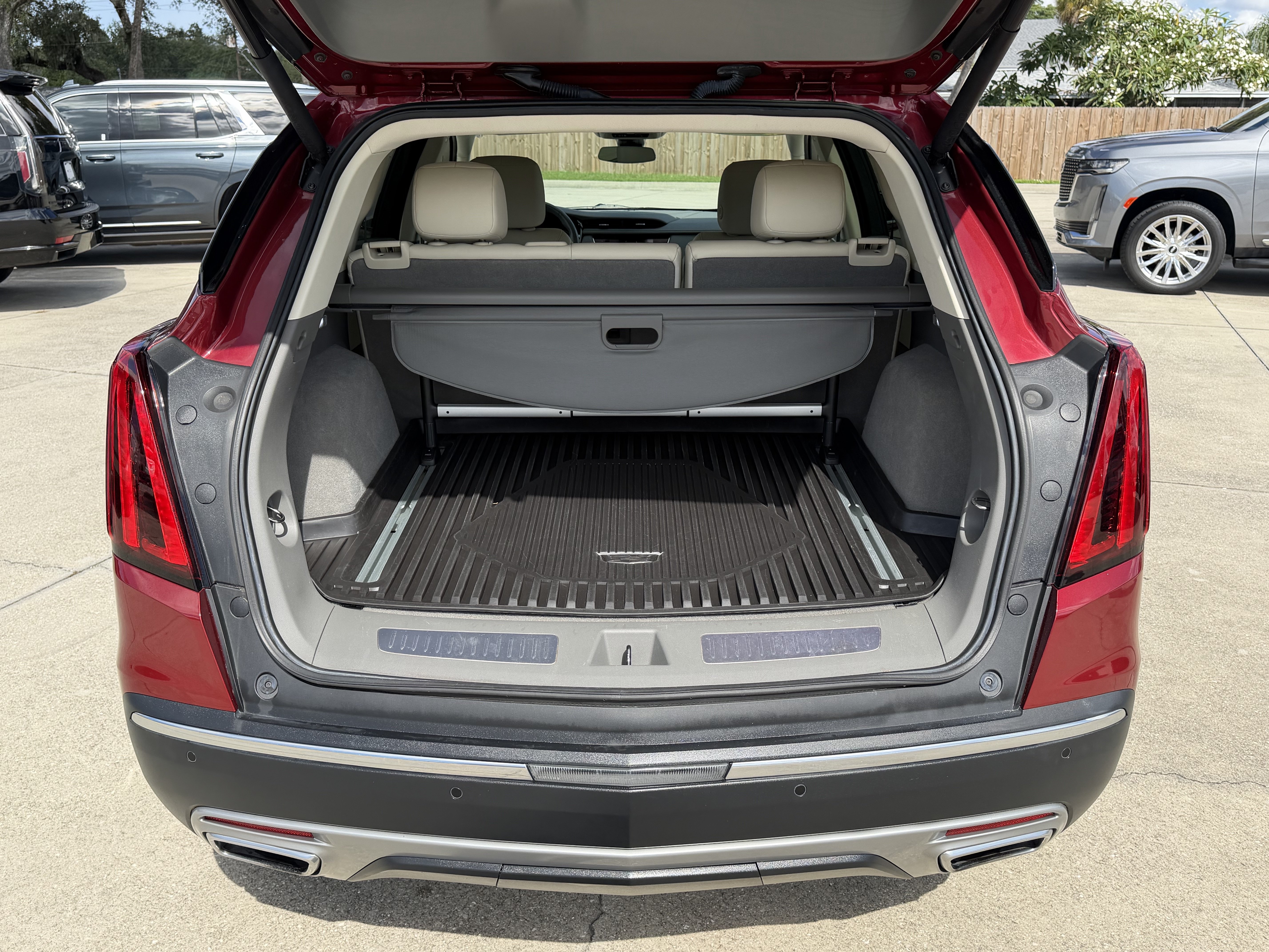 Used 2020 Cadillac XT5 Premium Luxury FWD image 11