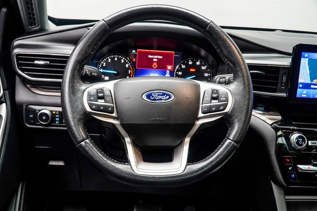 Used 2022 Ford Explorer Limited w/ Equipment Group 301A image 16