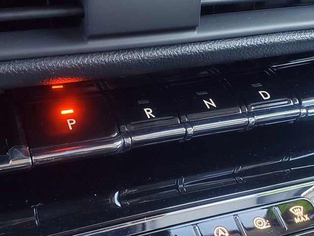 Certified 2024 Lincoln Corsair AWD w/ Equipment Group 101A image 21