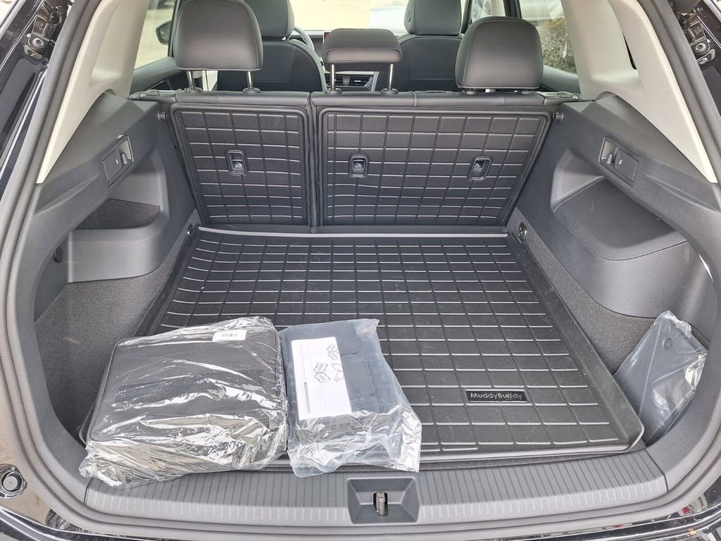 New 2026 Volkswagen Tiguan SE image 24