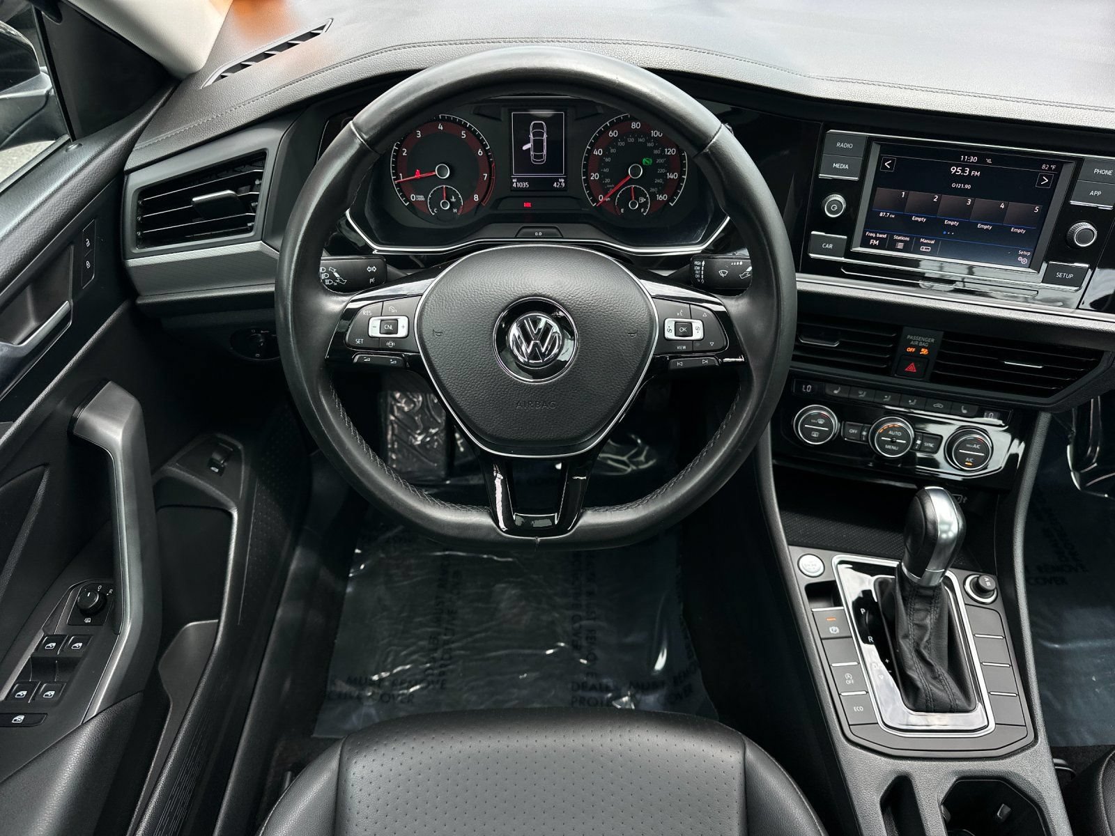 Used 2019 Volkswagen Jetta SE FWD image 13