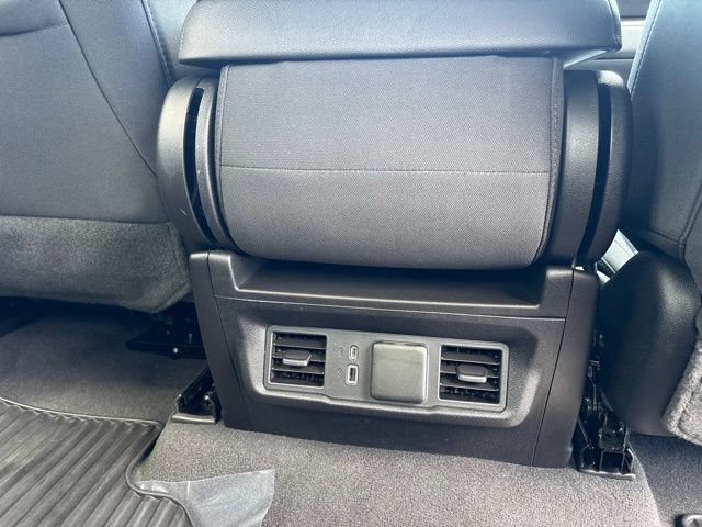 Used 2023 Chevrolet Silverado 1500 LT AWD/4WD image 44