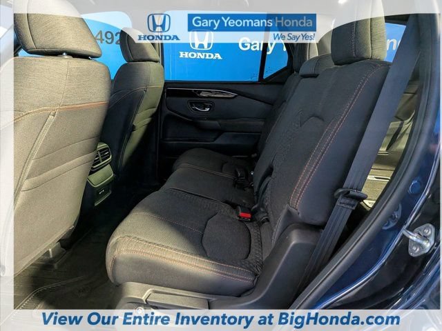 Certified 2025 Honda Pilot Sport image 16