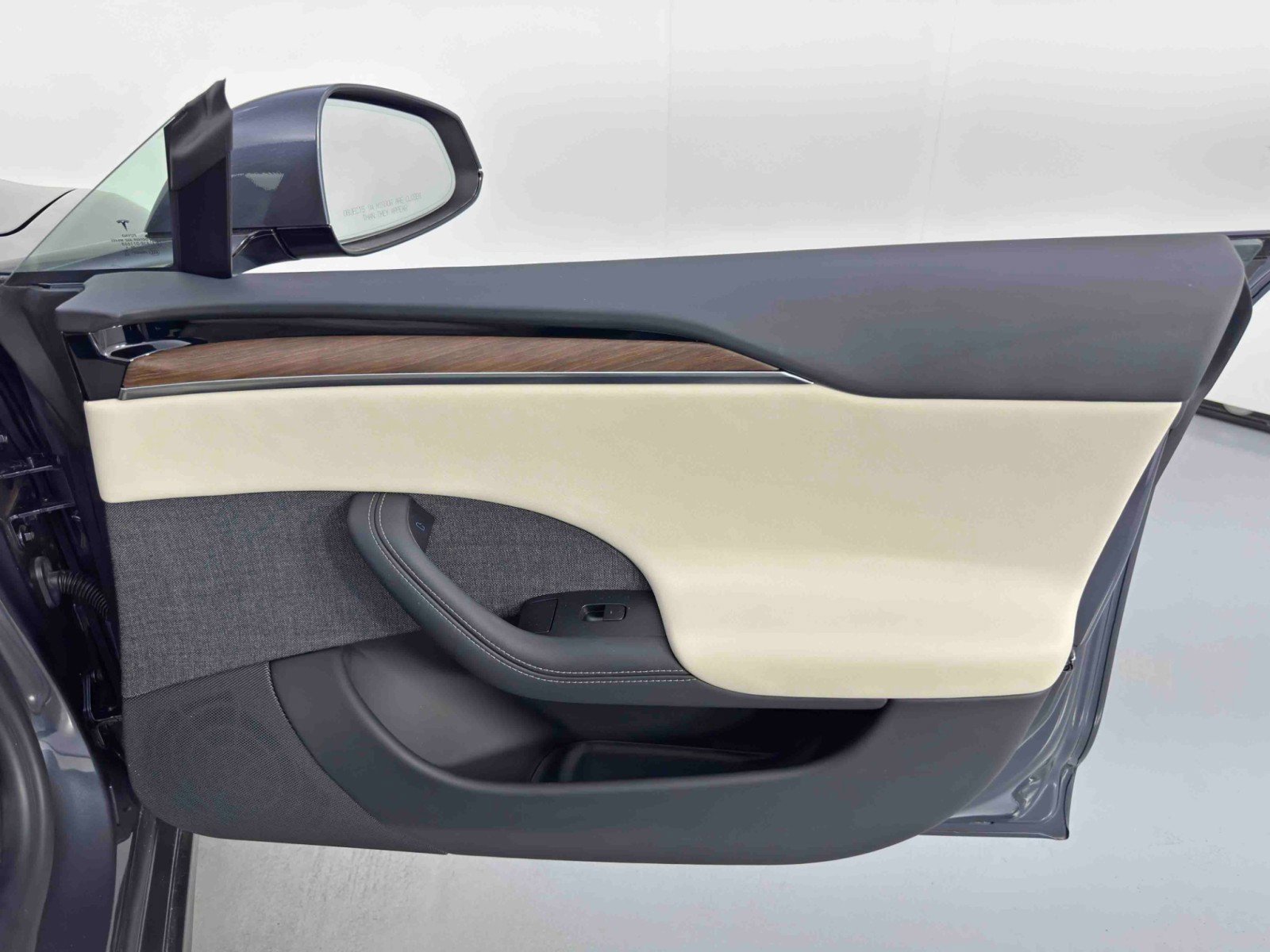 Used 2021 Tesla Model S Plaid image 43