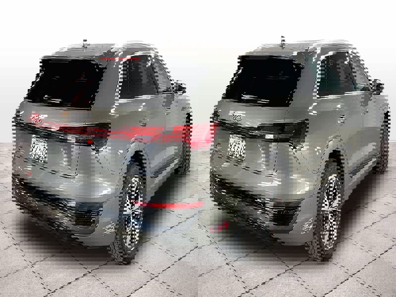 Certified 2024 Audi Q8 e-tron Premium Plus image 16